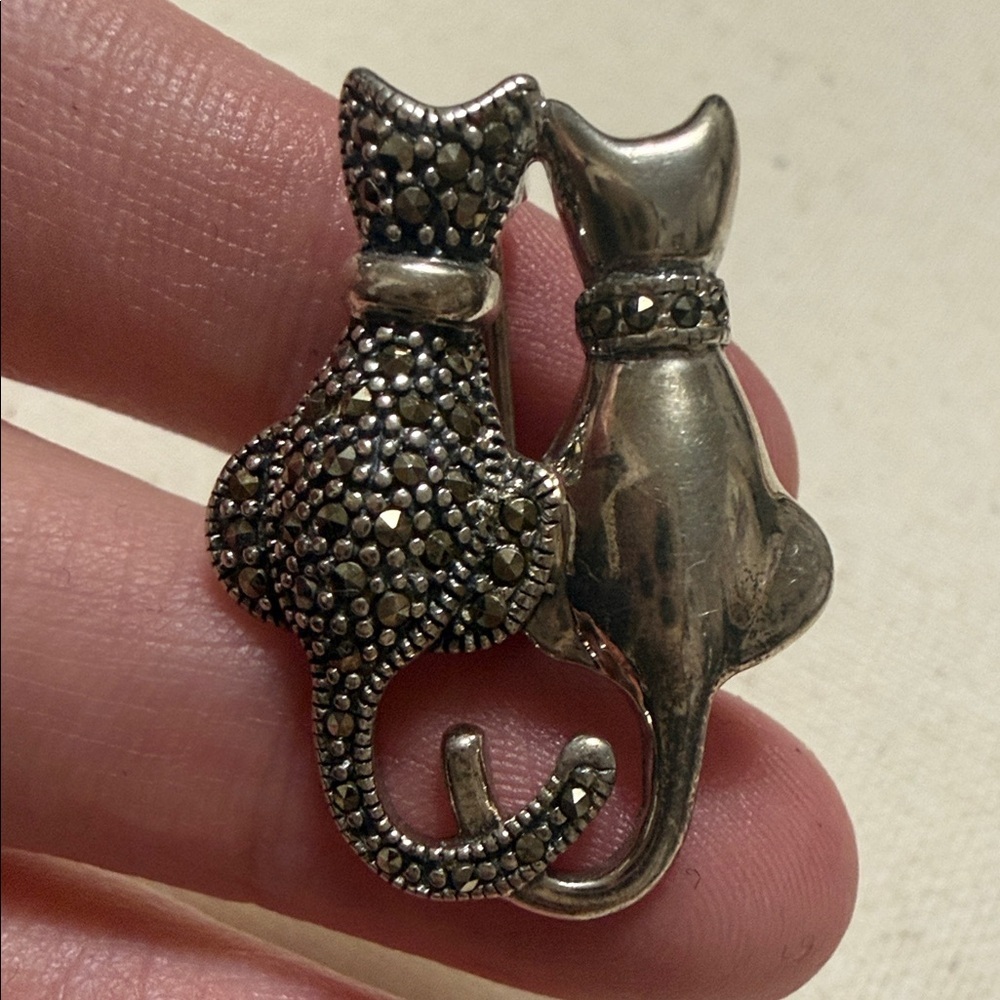 Sterling Silver 925 Marcasite Cat Duo Brooch - Picture 1 of 12